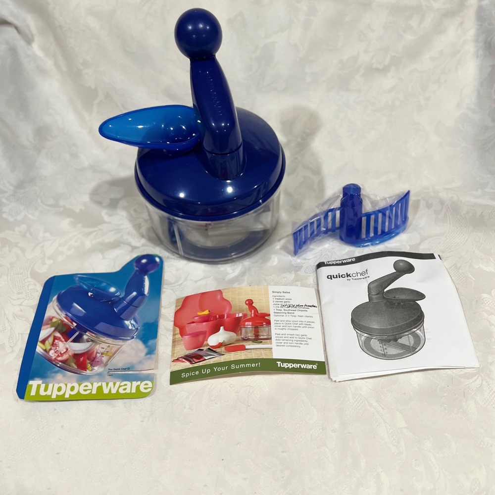 NWOT Tupperware Blue Quick Chef Mixer (New without box)(LAST one)